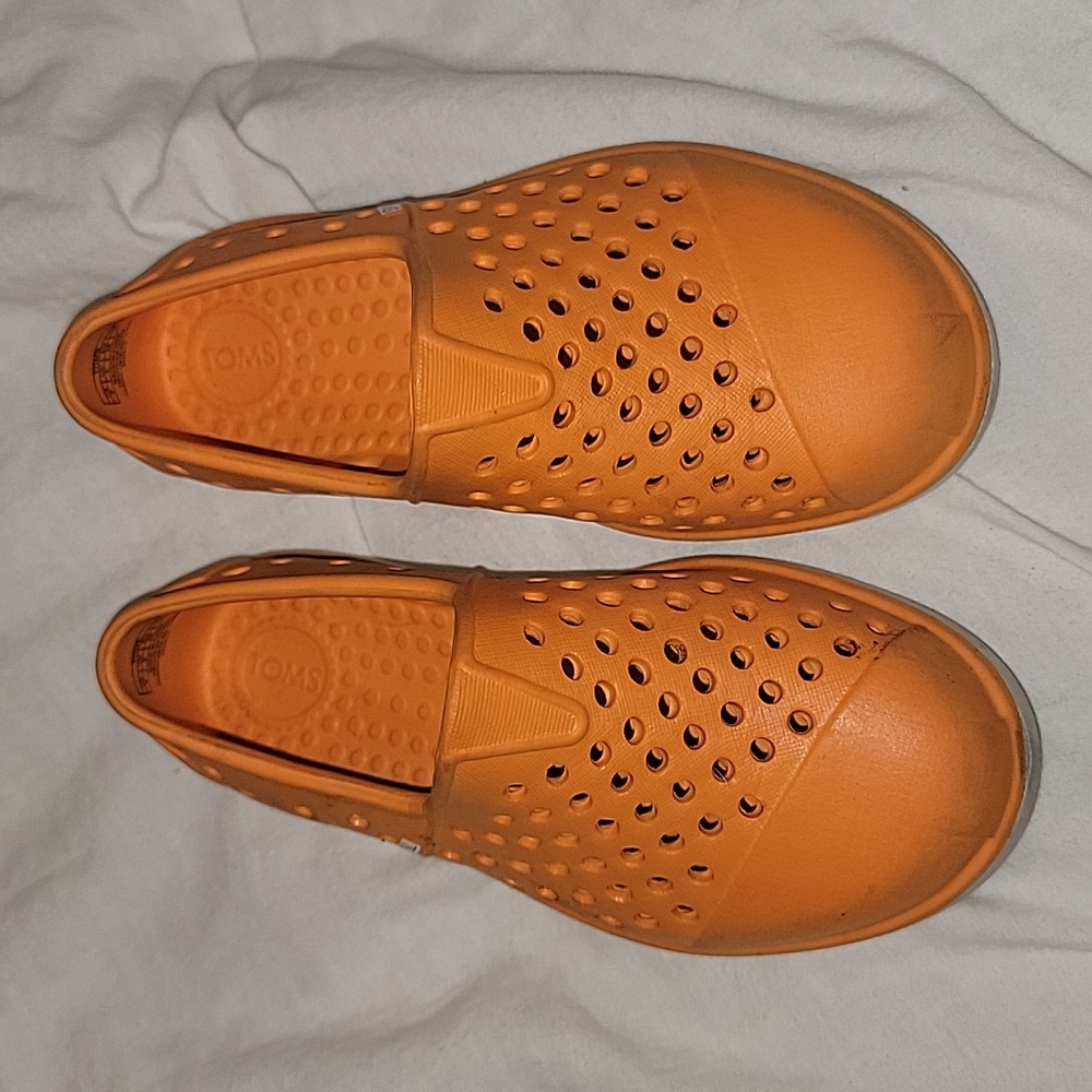 TOMS kids slip on shoes